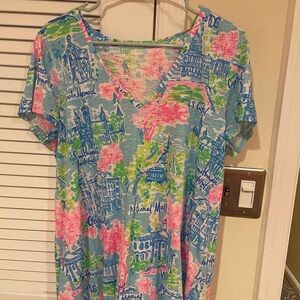 Etta v neck Lilly Pulitzer top (Washington Dc print)